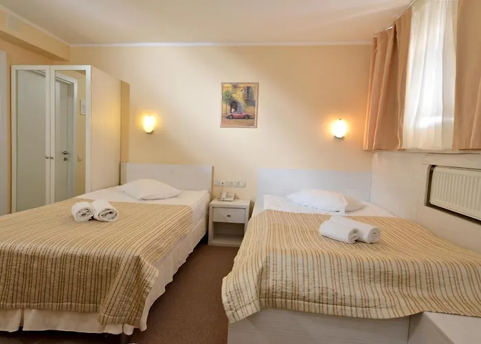 Light Hotel & Hub Київ